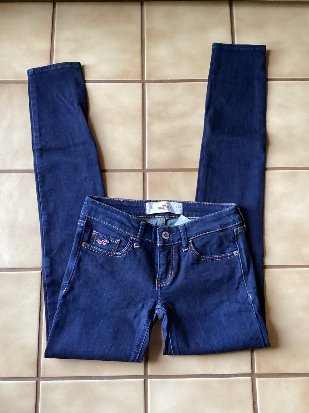 New Hollister Girls Jeans